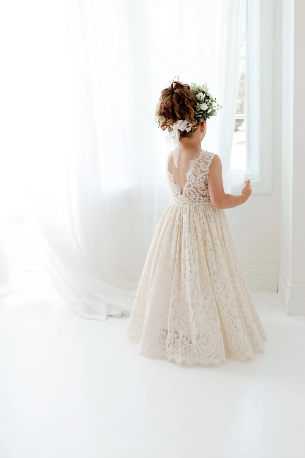 Mädchenkleid für Hochzeit oder Fest: Elegante Spitze & Tüll