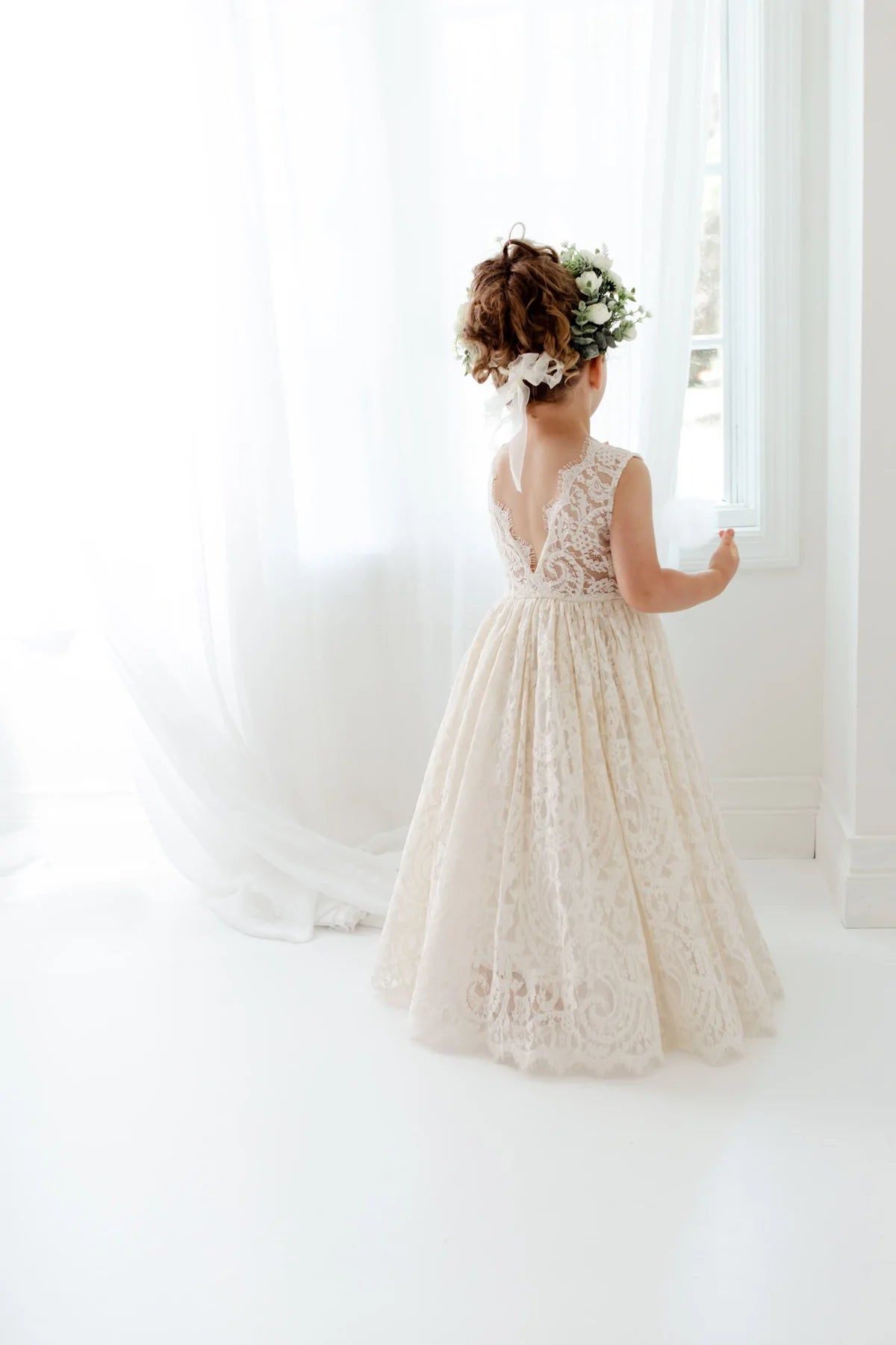 Mädchenkleid für Hochzeit oder Fest: Elegante Spitze & Tüll