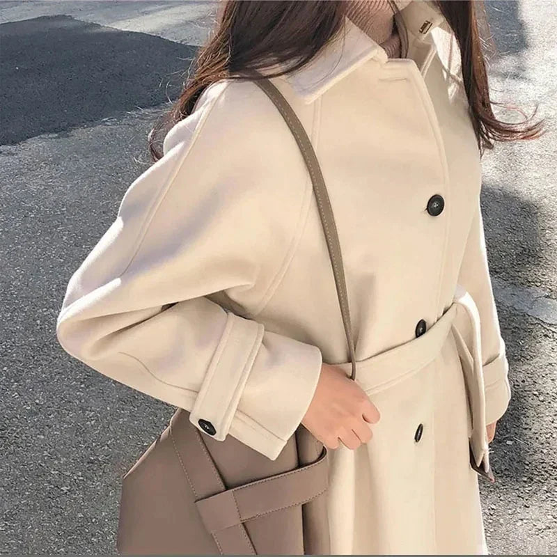 Langer Damenmantel mit Gürtel – Elegant sowie Warm für den Winter