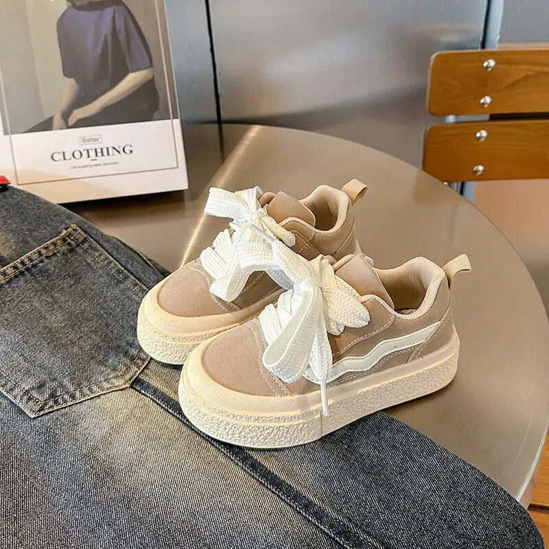 Verspielte Kindersneakers – Komfort sowie Stil bei jedem Schritt