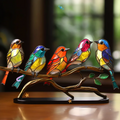 Fröhliche Vogelgruppe: Bunte Dekoration