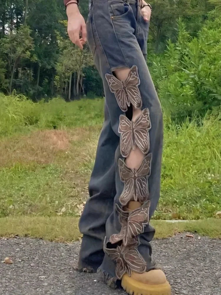 Jeans mit Aussparungen