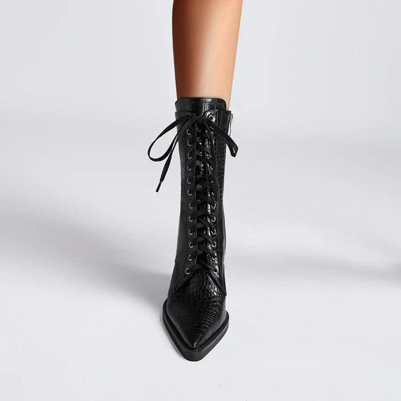 Damen Schnürstiefel inklusive Krokodilprägung – Western Stil mit Spitze