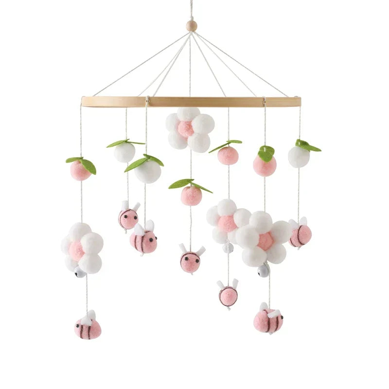 Holz-Wiegemobil mit Filz-Bären – Beruhigendes sowie Stilvolles Baby-Accessoire