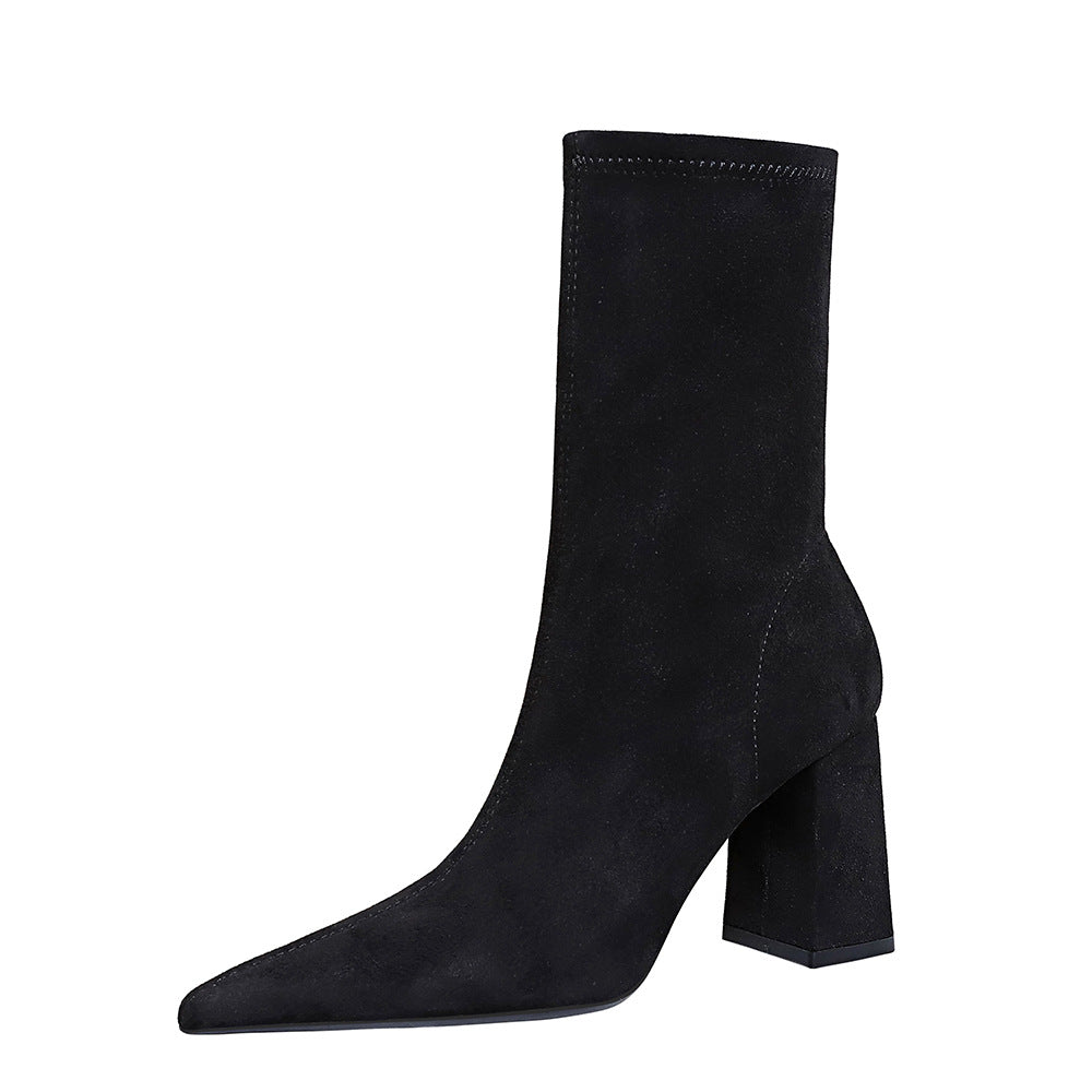 Stiefel mit Blockabsatz und spitzer Zehenpartie