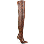 Overknee-Stiefel mit Schlangenmuster und Stilettoabsatz