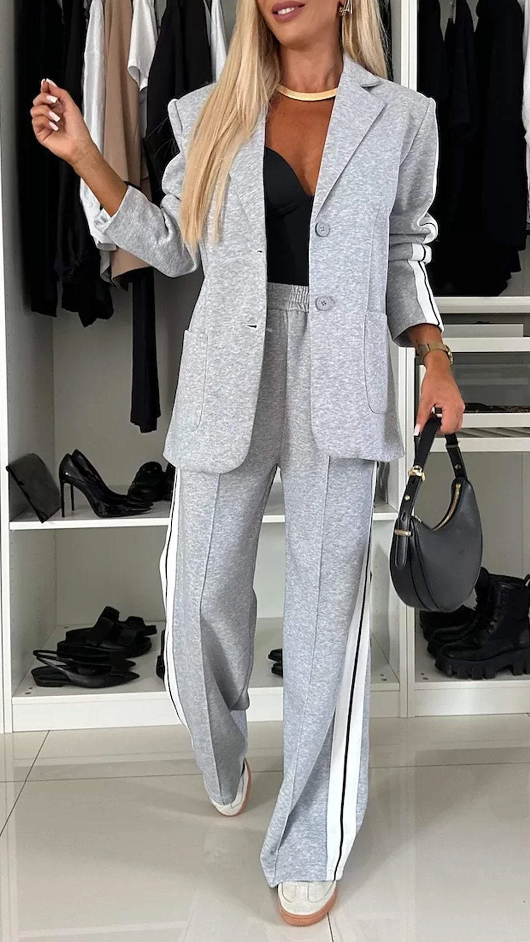 Eleganter Trainingsanzug inklusive Blazer – Stil trifft auf Komfort