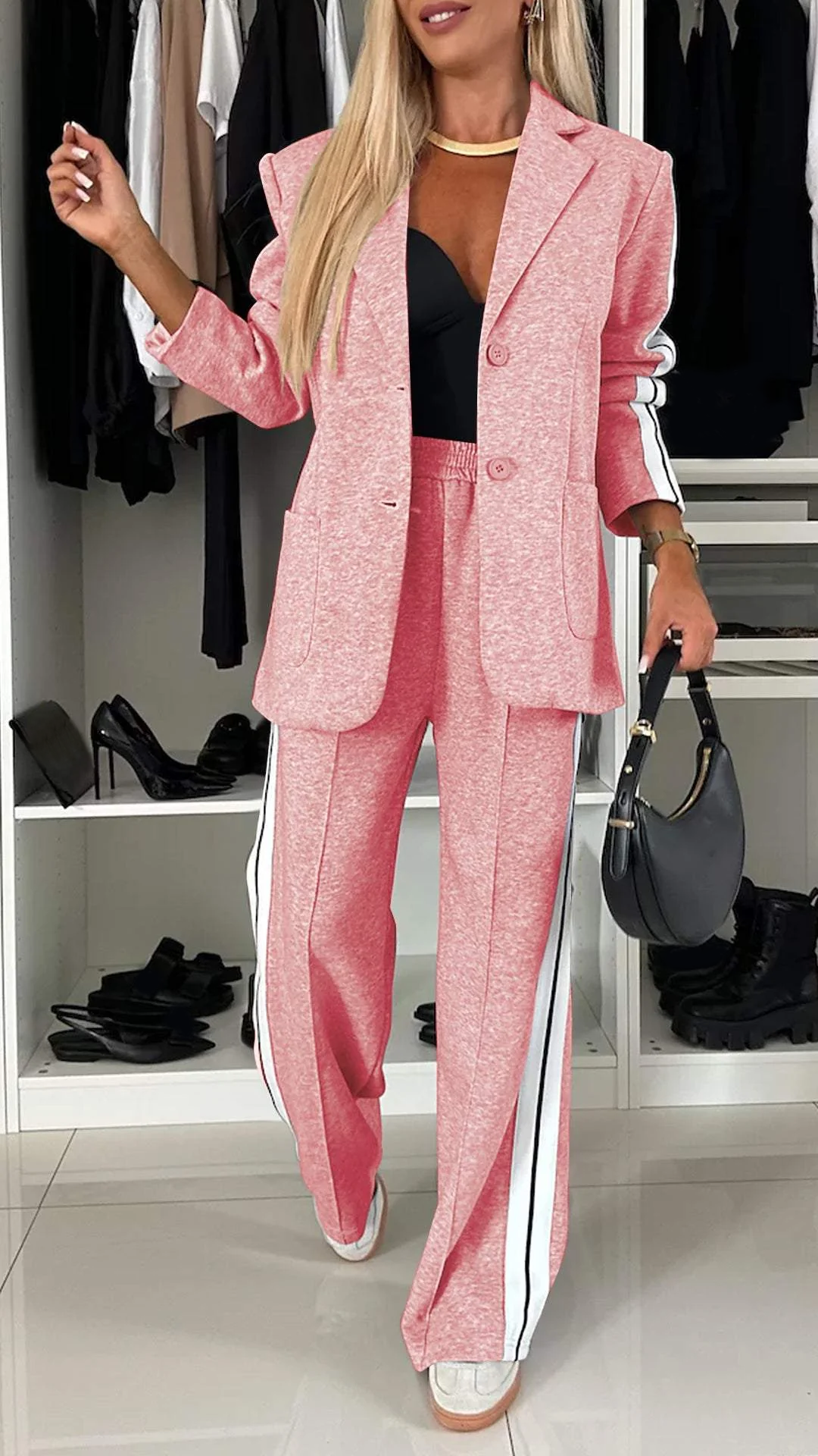 Eleganter Trainingsanzug inklusive Blazer – Stil trifft auf Komfort