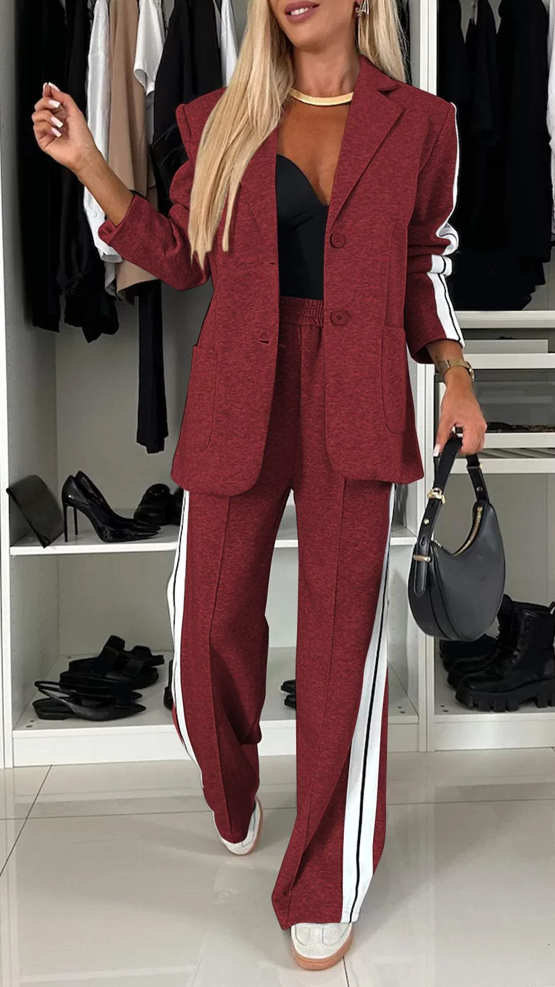 Eleganter Trainingsanzug inklusive Blazer – Stil trifft auf Komfort