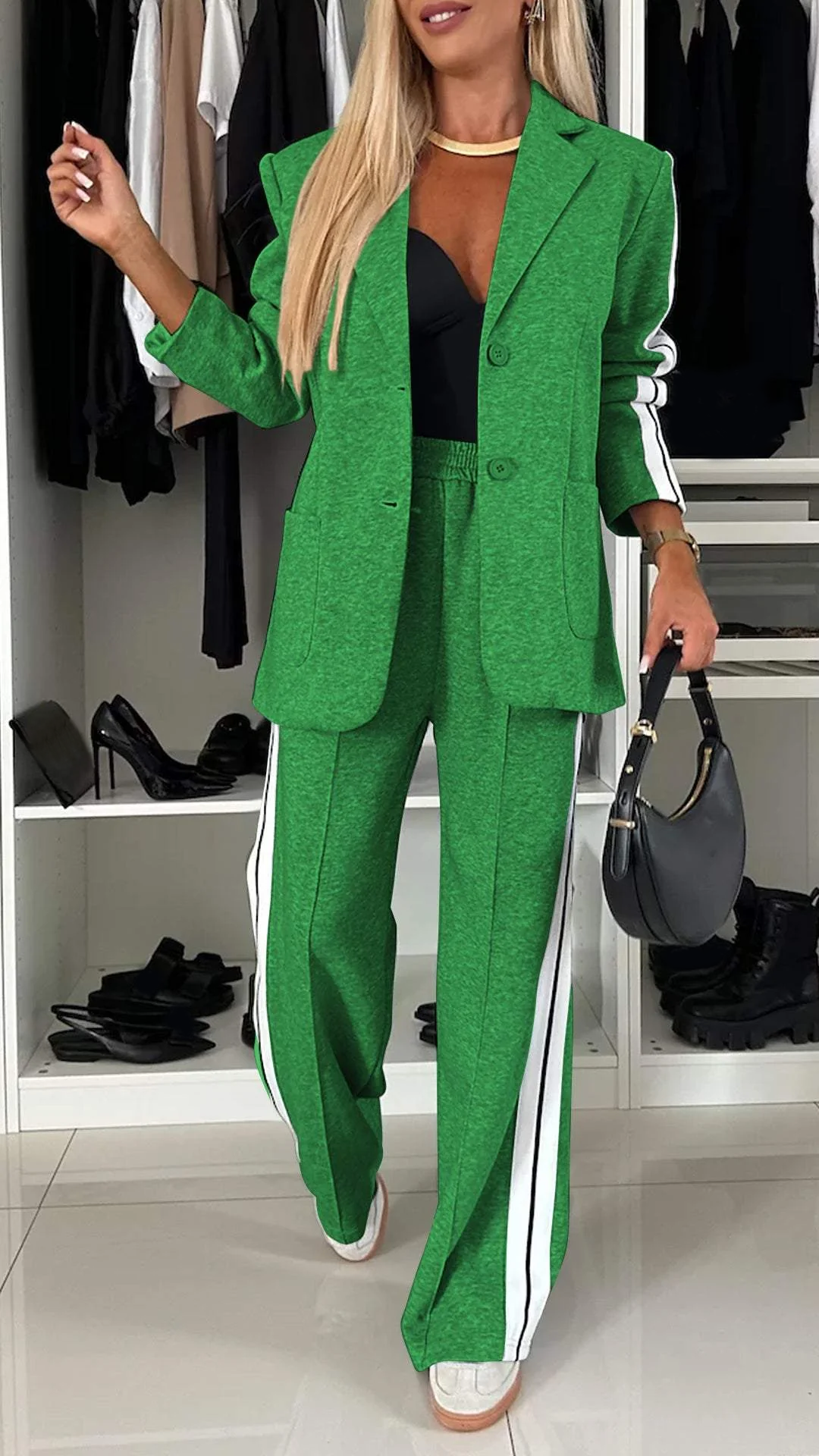 Urban Luxe Damenanzug – Sportlich sowie Schick in Einem