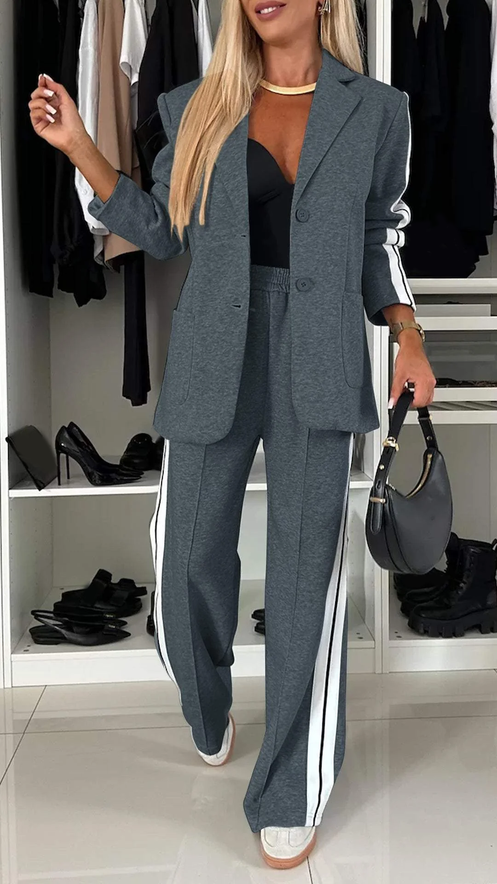 Eleganter Trainingsanzug inklusive Blazer – Stil trifft auf Komfort