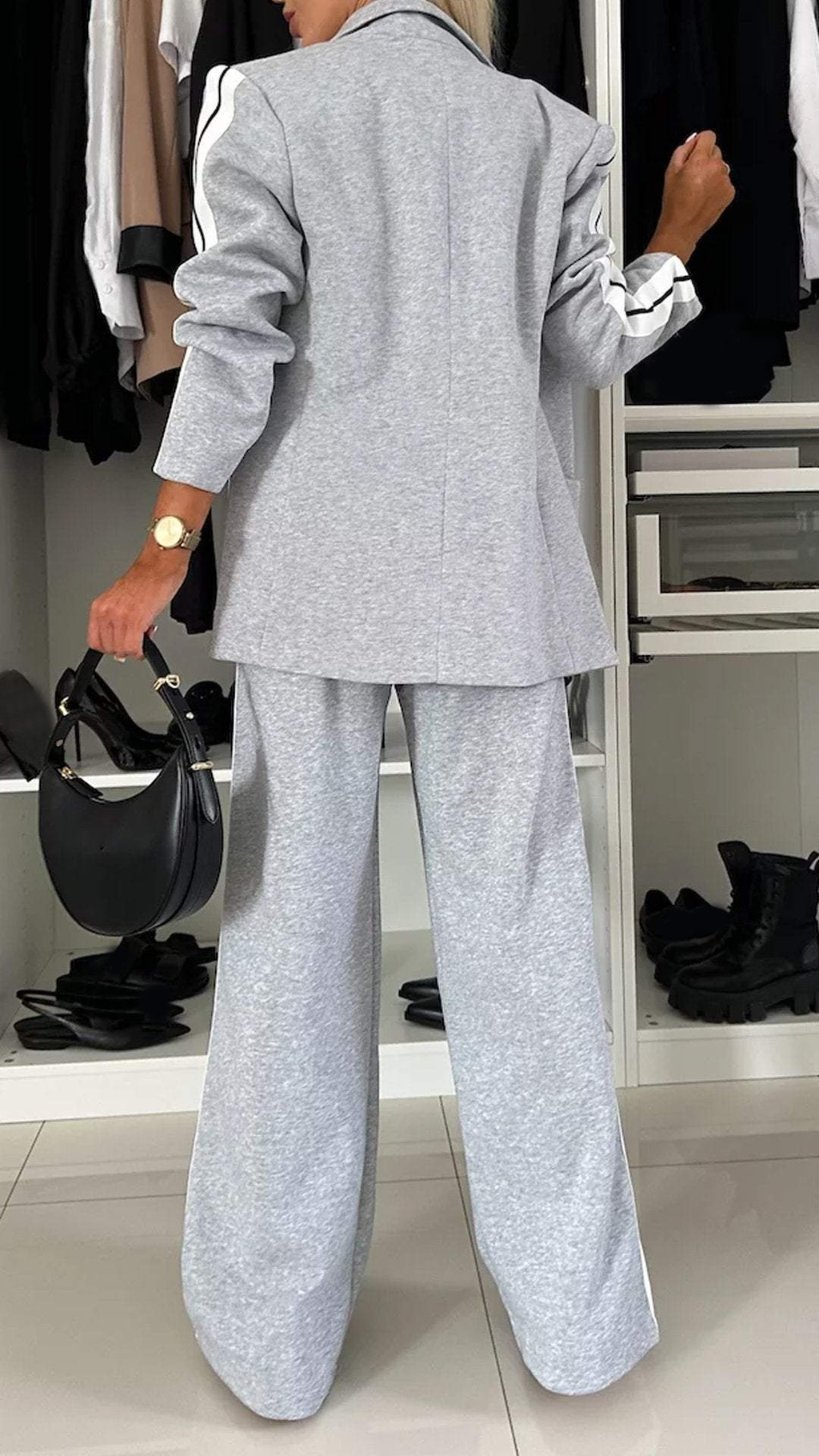 Eleganter Trainingsanzug inklusive Blazer – Stil trifft auf Komfort