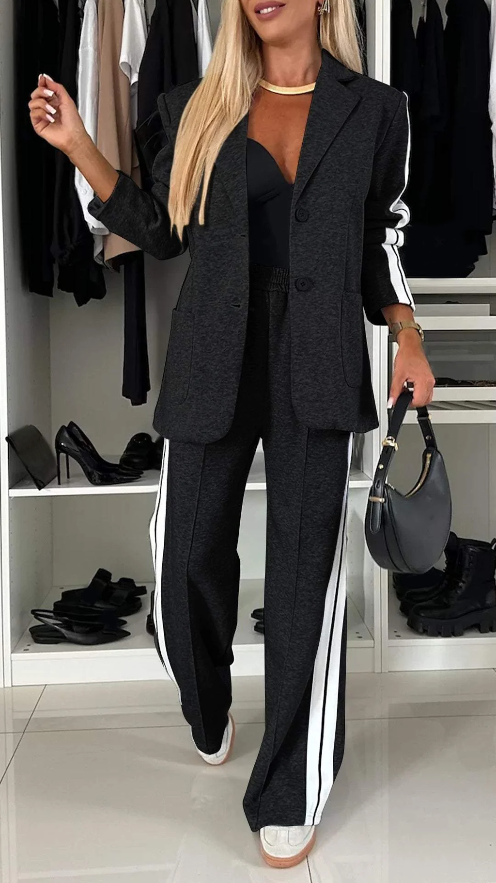 Eleganter Trainingsanzug inklusive Blazer – Stil trifft auf Komfort