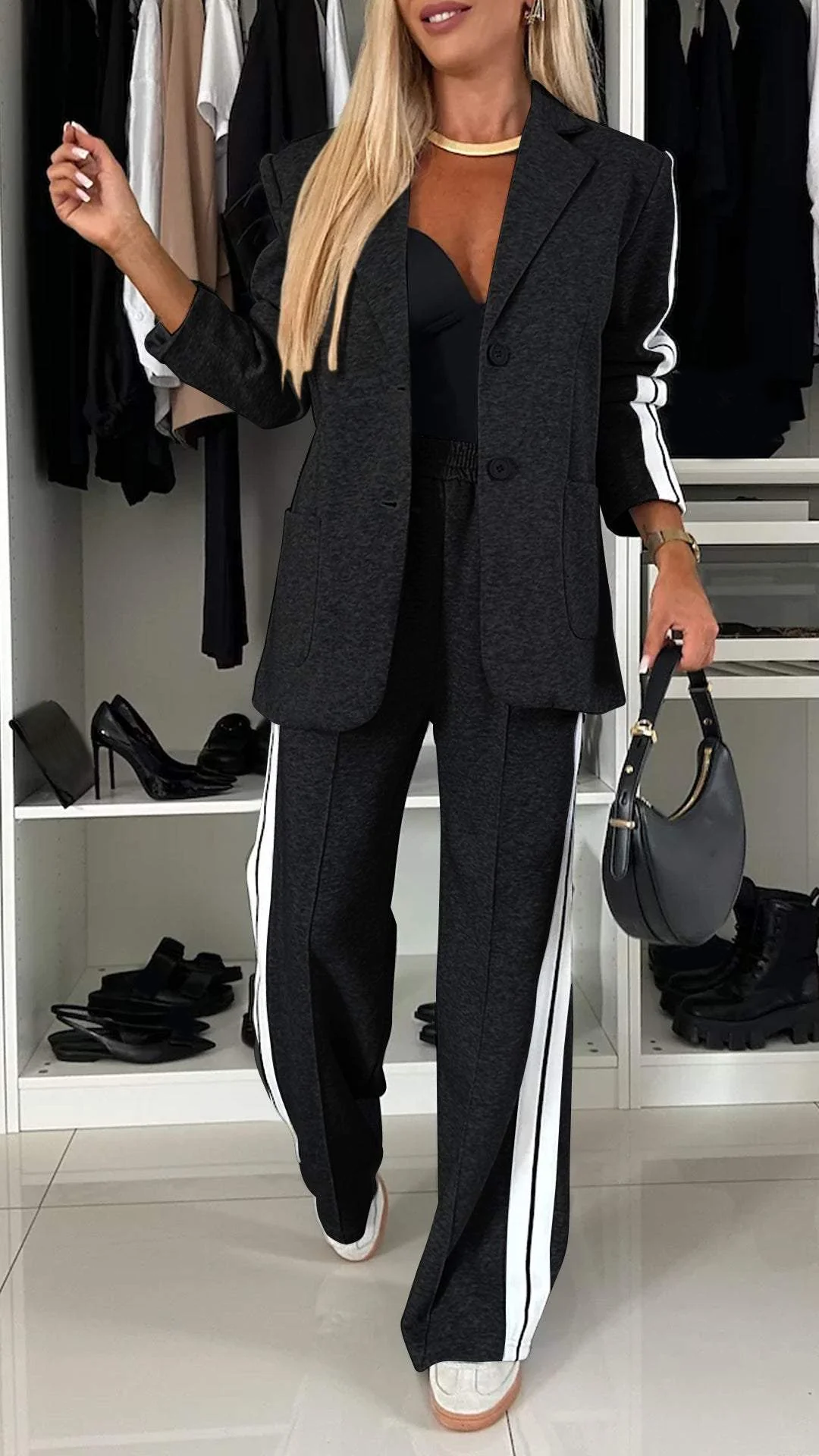 Eleganter Trainingsanzug inklusive Blazer – Stil trifft auf Komfort