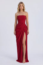 Splitted – Spitzen-Maxikleid mit Beinschlitz und Korsett-Schnürung