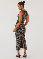 Figurbetontes Maxikleid mit Cut-outs und Mesh-Akzenten