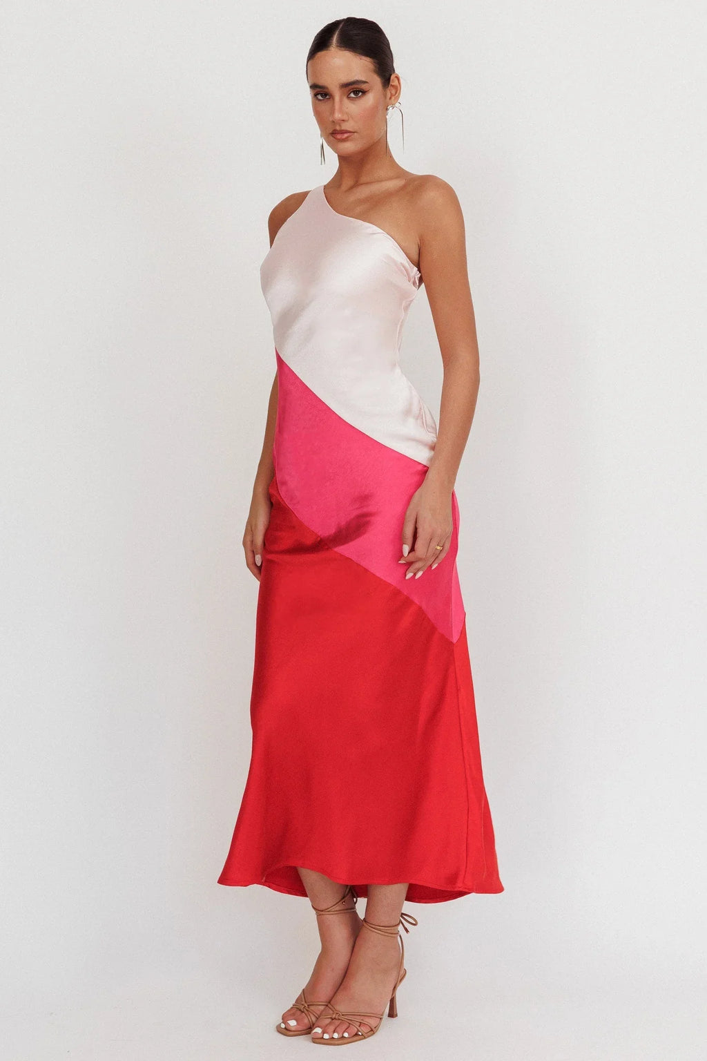 Swipe – Maxikleid mit One-Shoulder-Design