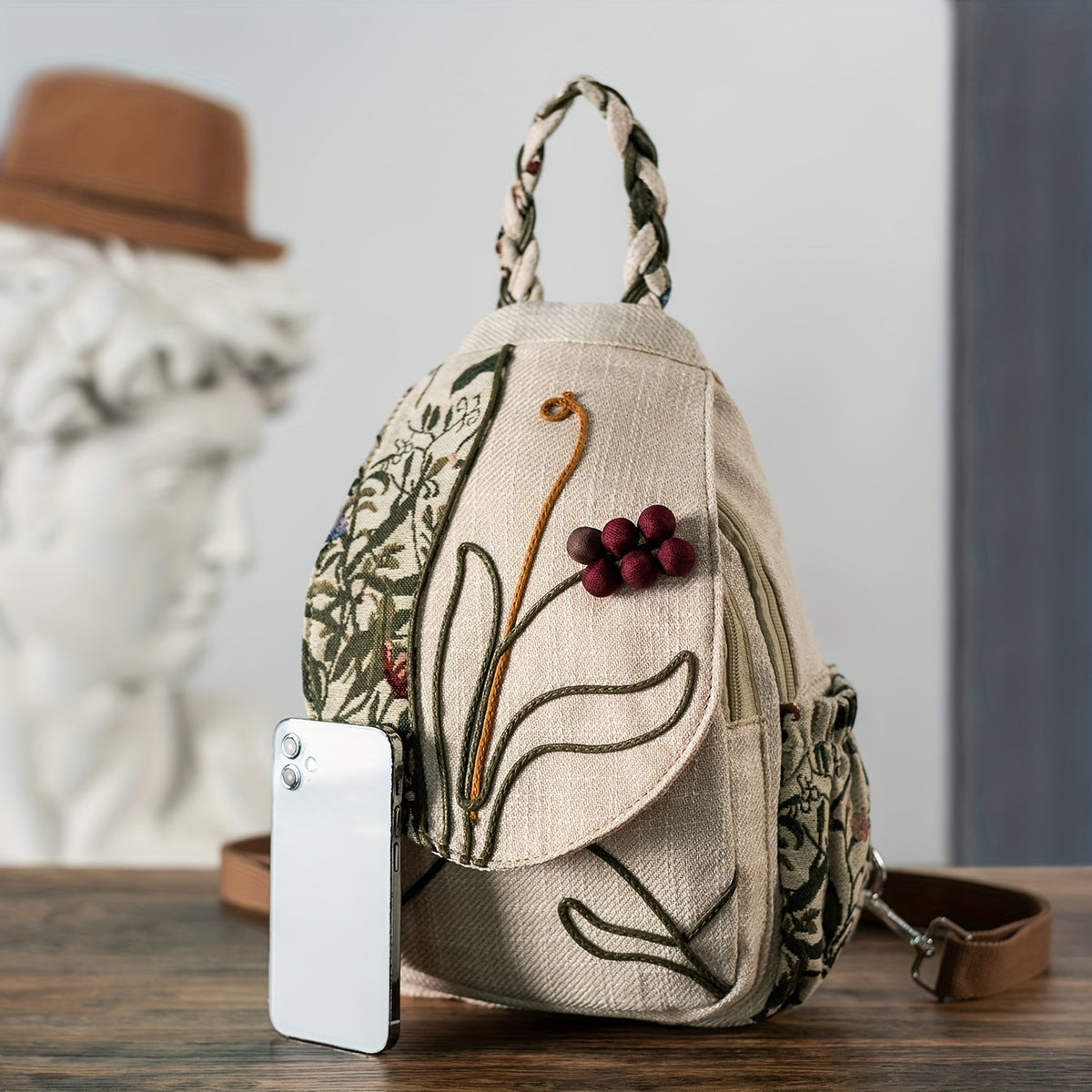 EthnoCharm Stickerei Rucksack – Künstlerisch und Funktional