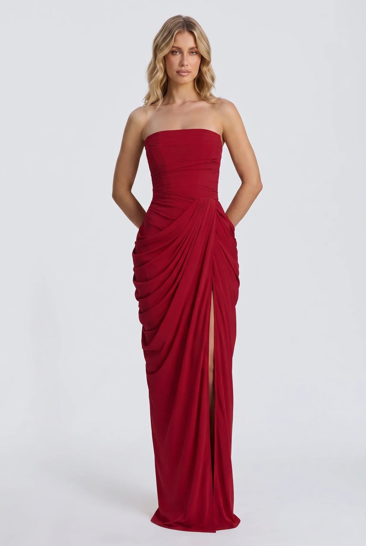 Splitted – Spitzen-Maxikleid mit Beinschlitz und Korsett-Schnürung