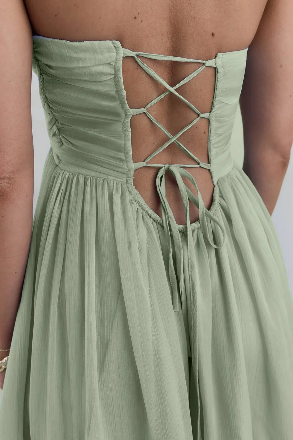 Schulterfreies Maxikleid