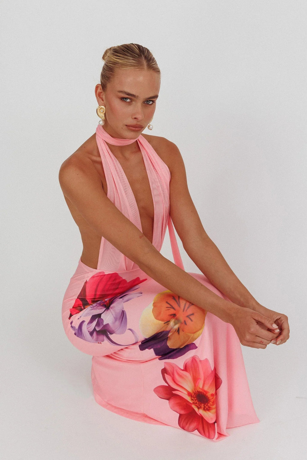 Maxikleid mit Neckholder und offenem Rücken