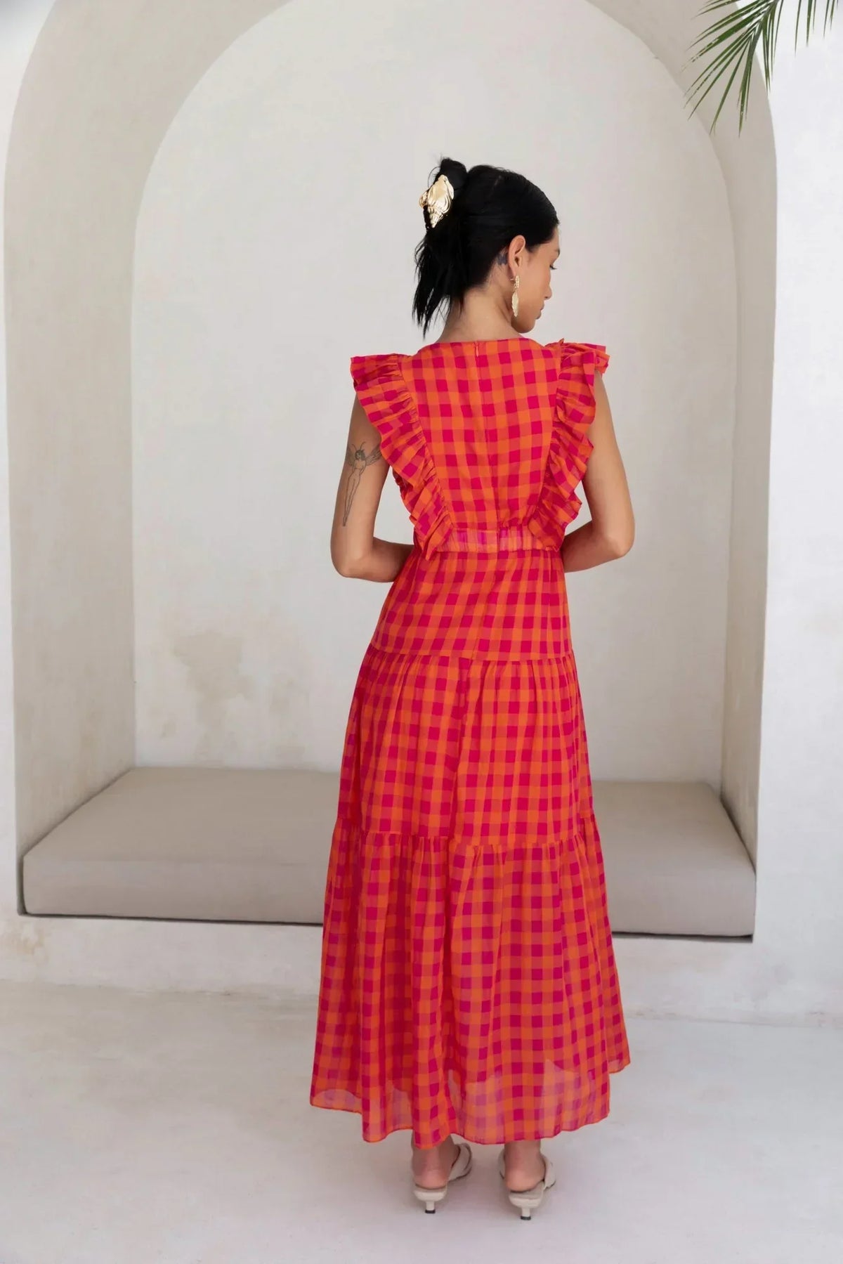 Ärmelloses Maxikleid mit Cut-outs und Karomuster