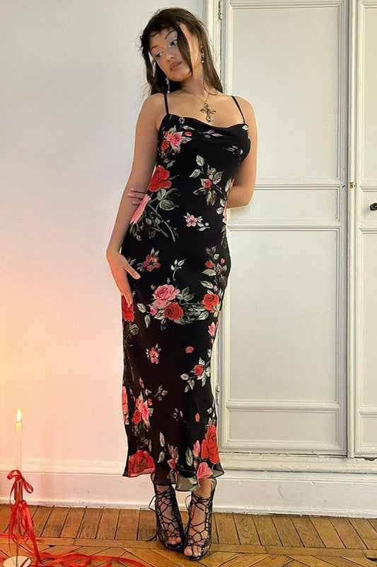 Figurbetontes Maxikleid mit Blumenmuster und hoher Taille in Schwarz