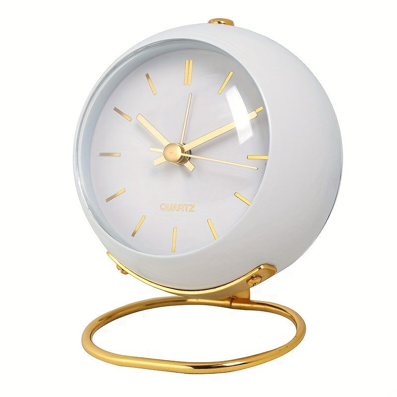 Nordic Silent Desk Clock: Leuchtende Zeiger & Metallrahmen