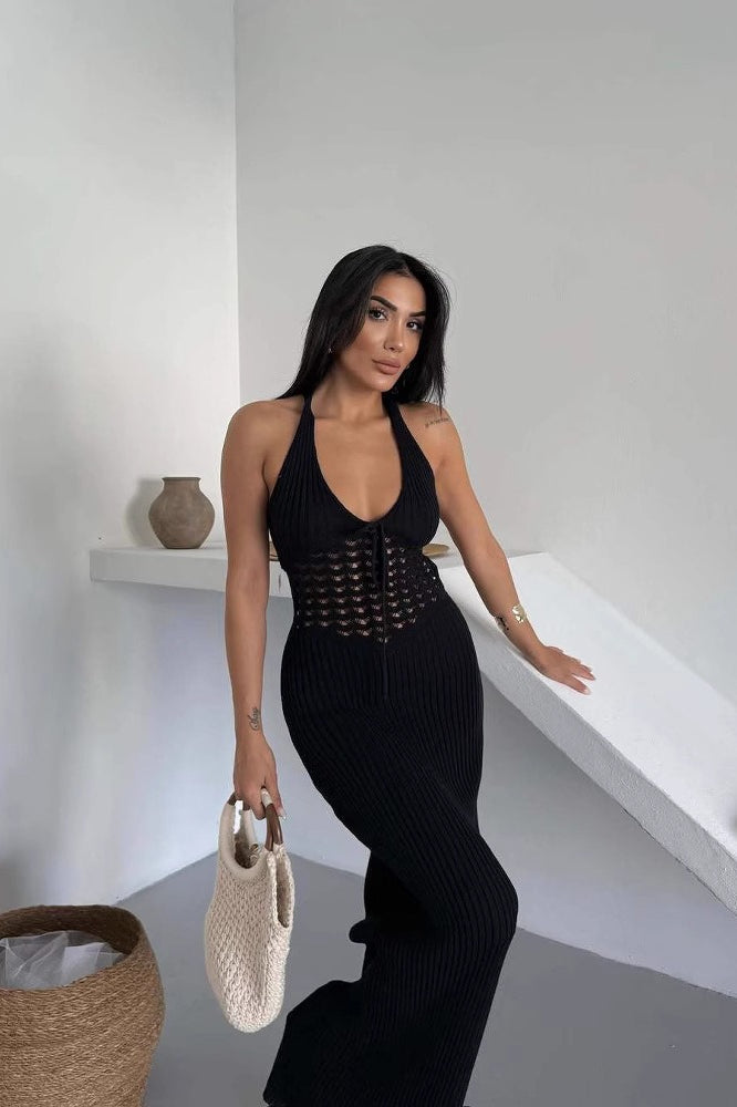 Rückenfreies Maxikleid mit Neckholder und Netzdetails