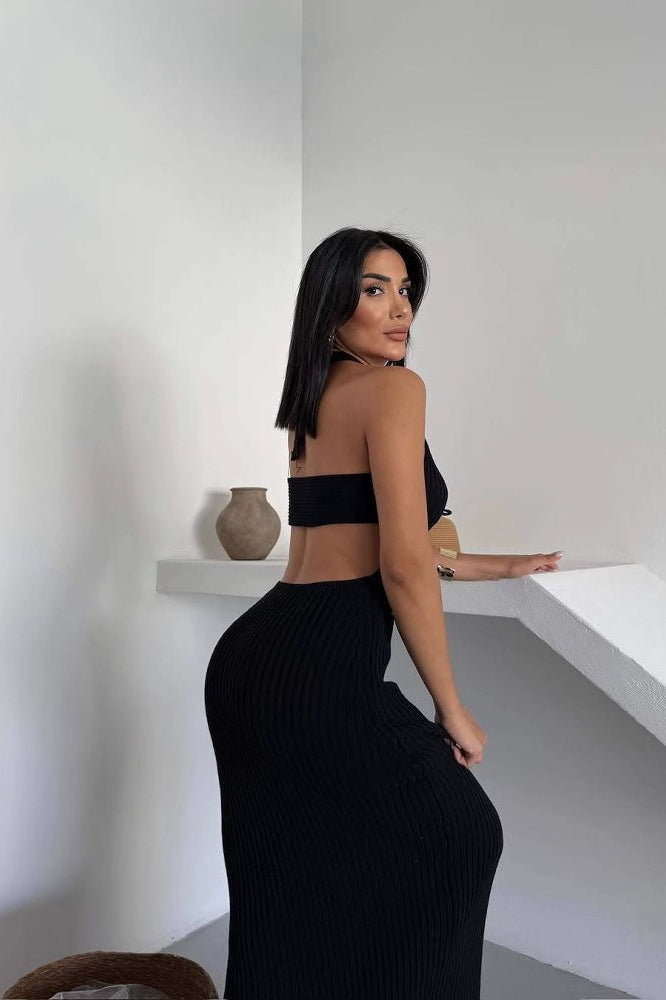 Rückenfreies Maxikleid mit Neckholder und Netzdetails