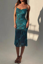 Figurbetontes Midikleid