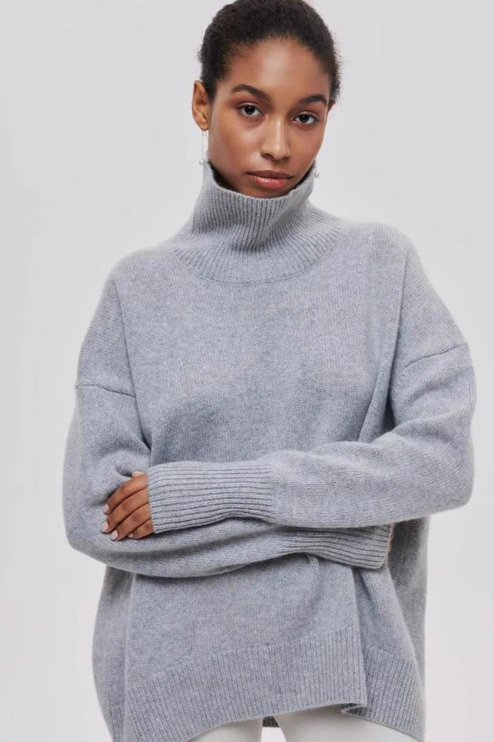 Locker geschnittener Pullover in Weiß