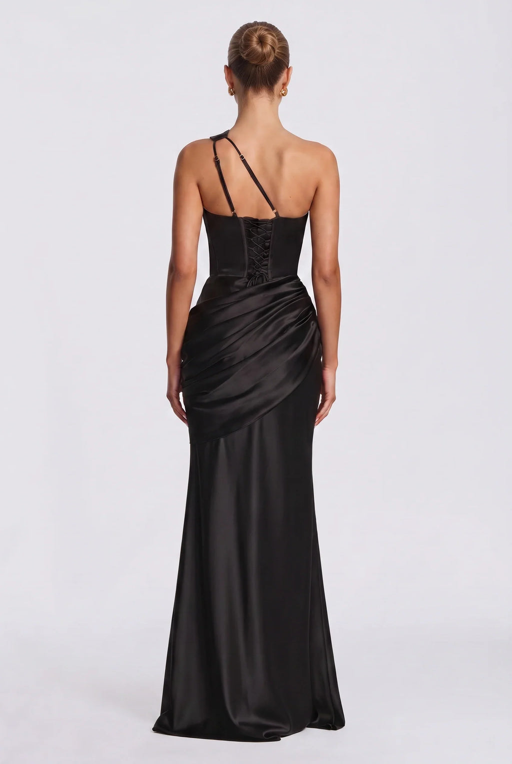 Twisted – Satin-Maxikleid mit Cut-outs