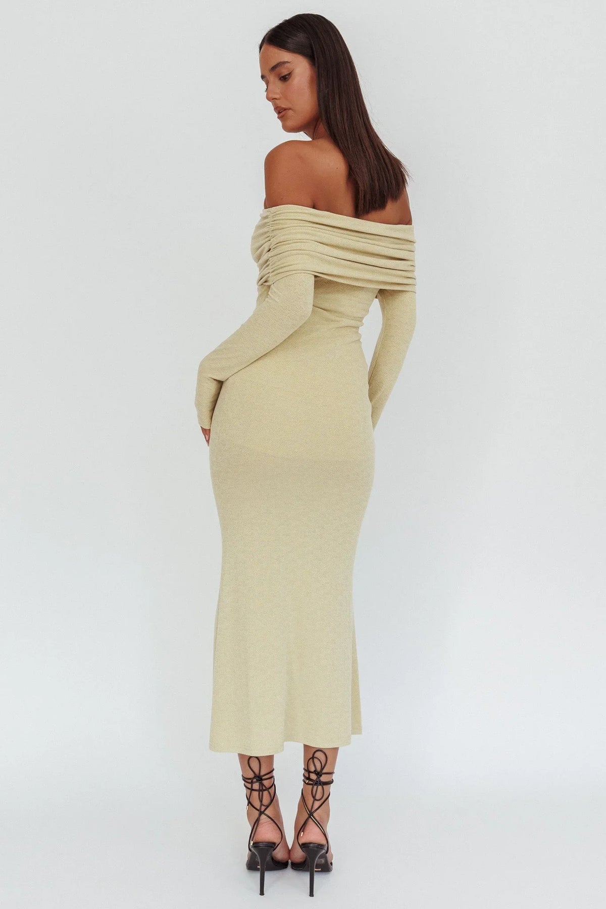 Juju – Schulterfreies Maxikleid