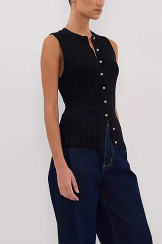 Ärmellose Strickjacke mit Strickstruktur