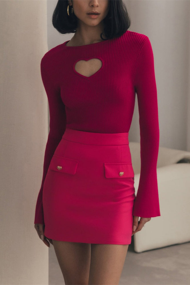 Figurbetonter Pullover mit Aussparungen und Strickstruktur
