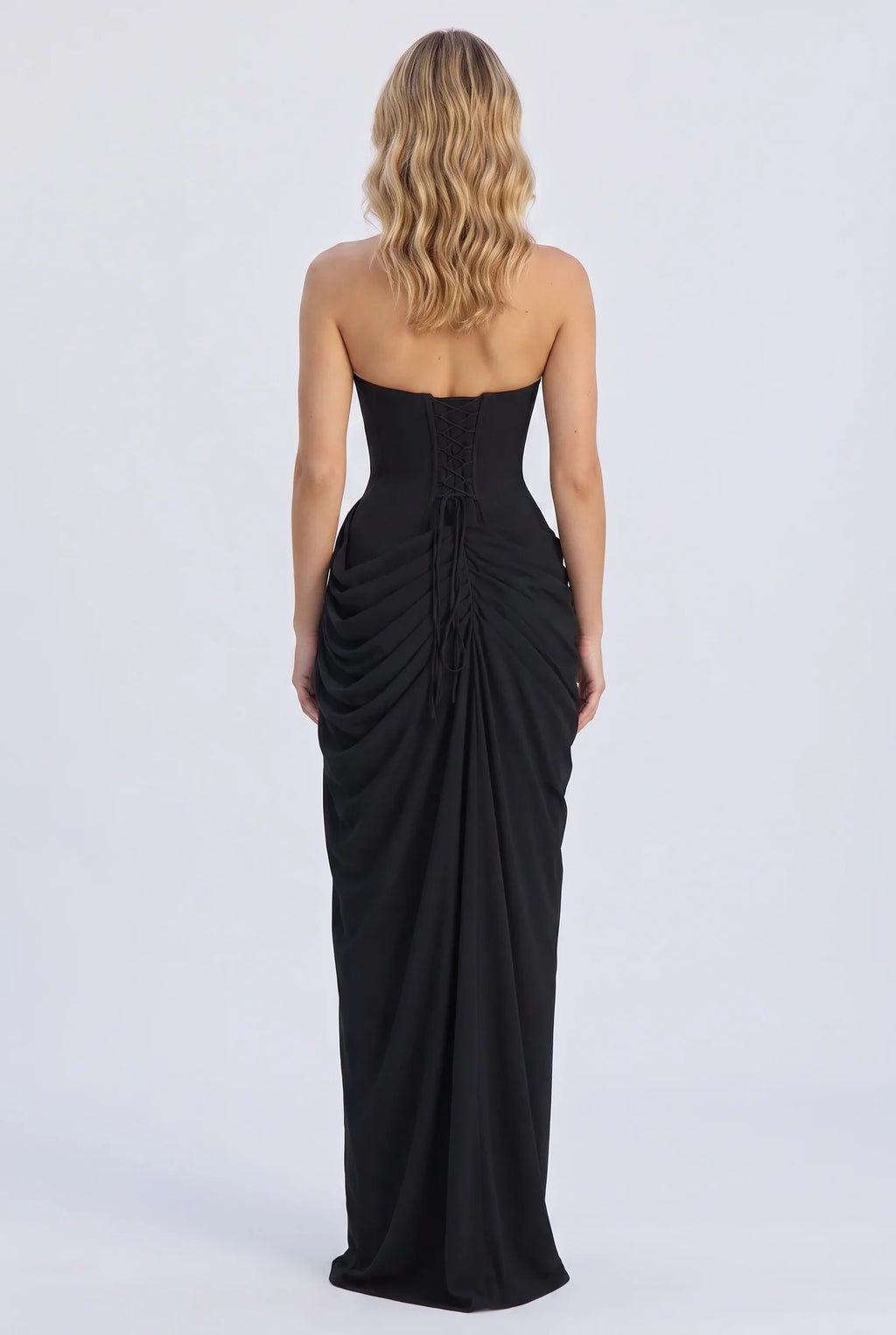 Splitted – Spitzen-Maxikleid mit Beinschlitz und Korsett-Schnürung