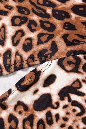 Rückenfreies Maxikleid mit Leopardenmuster in Braun