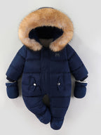 Snowy Baby Strampler – Warmer Winter-Overall inklusive Kapuze für draußen