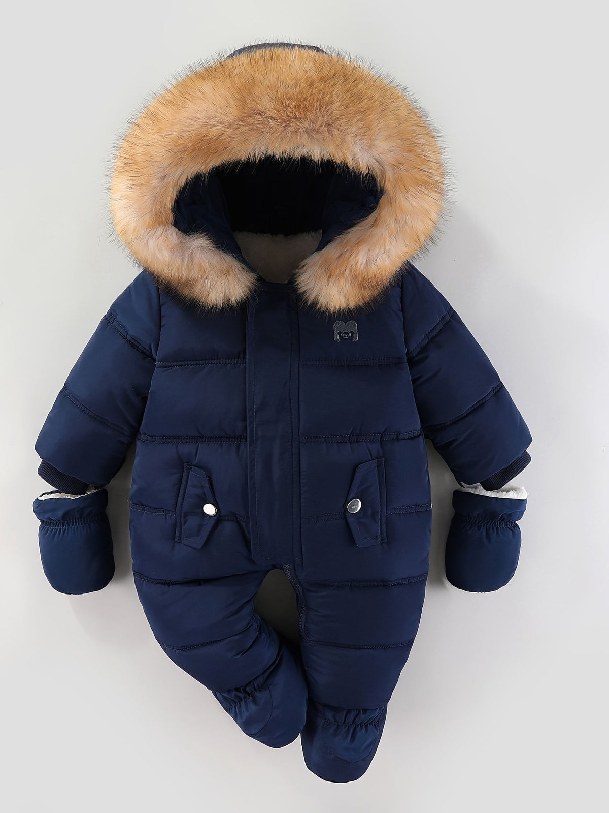 Snowy Baby Strampler – Warmer Winter-Overall inklusive Kapuze für draußen