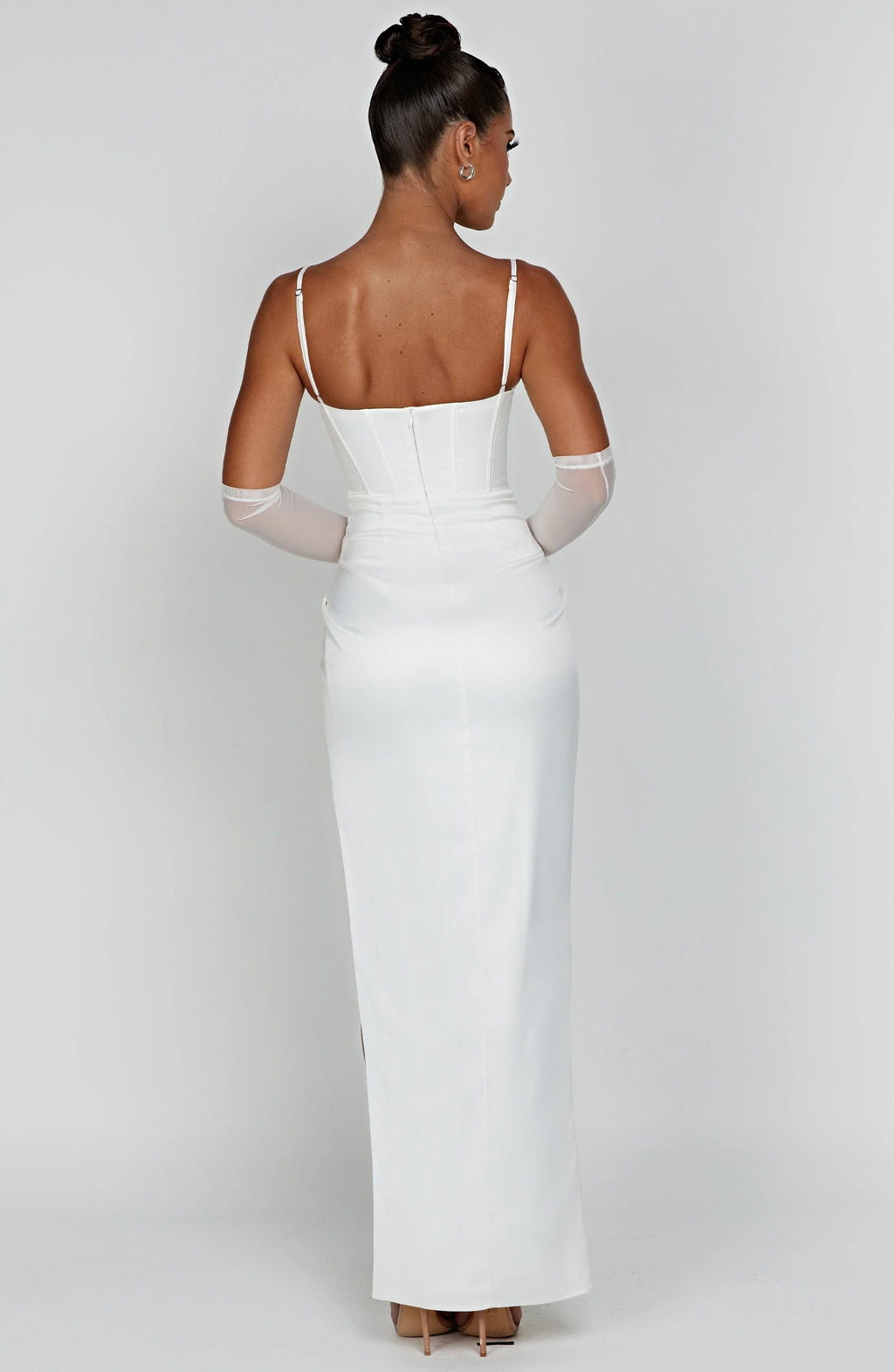 Despina – Satin-Maxikleid mit Beinschlitz und Korsett-Schnürung