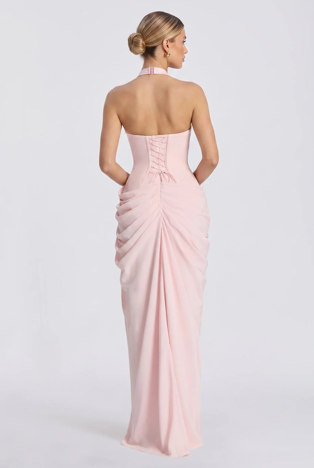 Minette – Spitzen-Maxikleid mit Neckholder und Beinschlitz