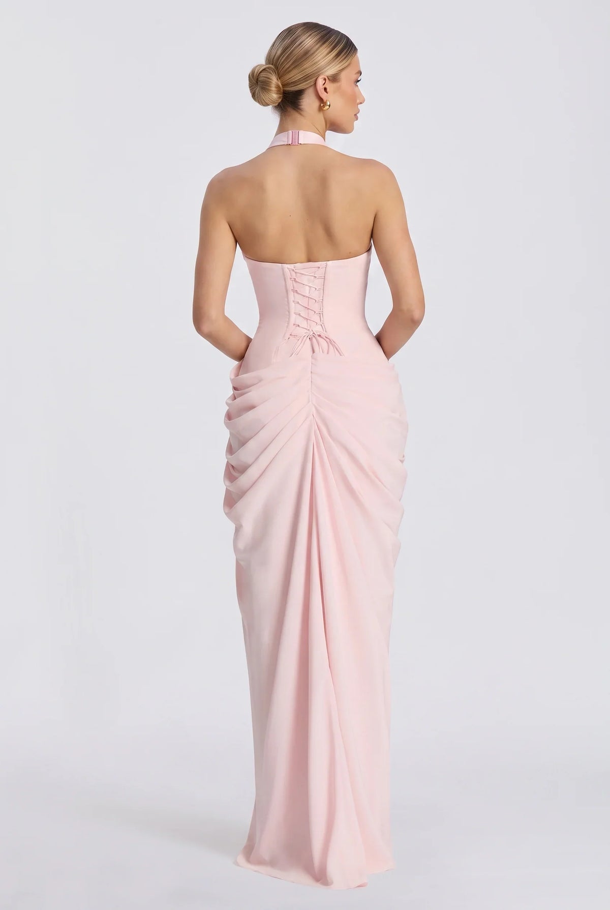 Minette – Spitzen-Maxikleid mit Neckholder und Beinschlitz