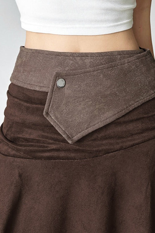 Elastischer asymmetrischer Midirock in Braun