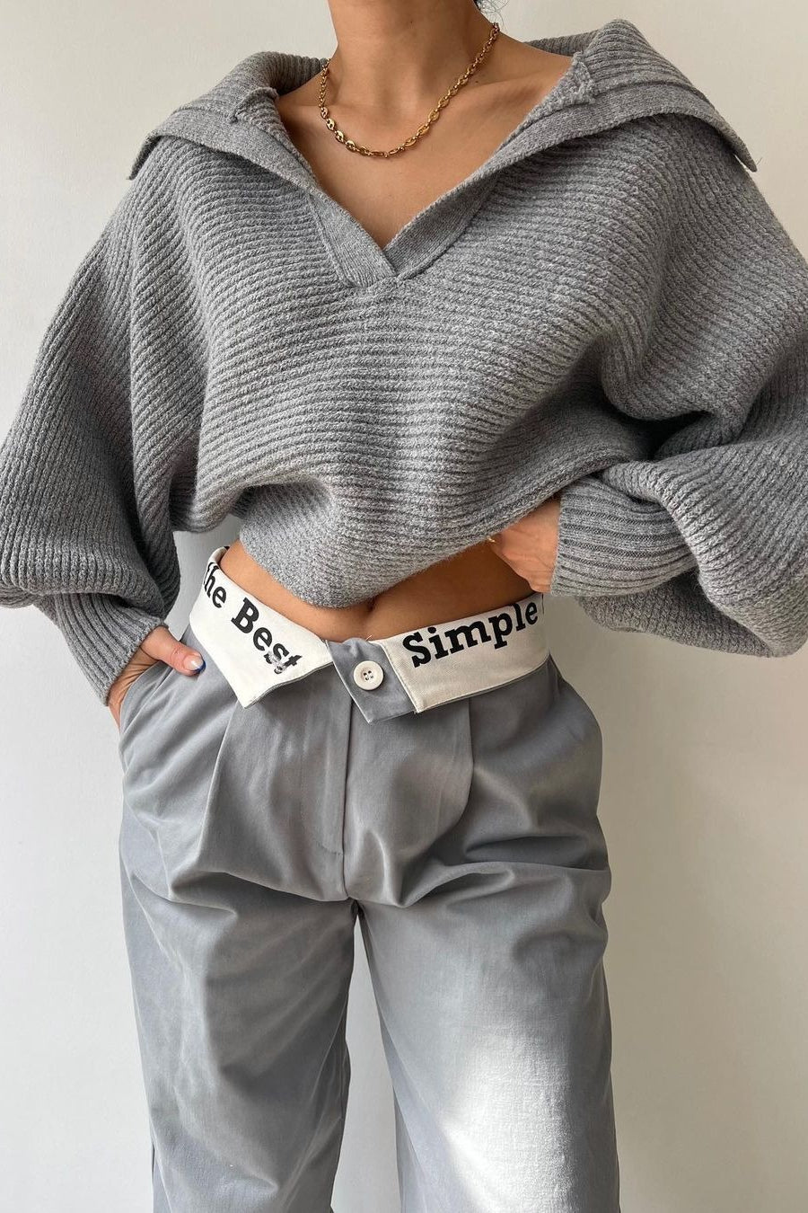Pullover mit Laternenärmeln und Strickstruktur