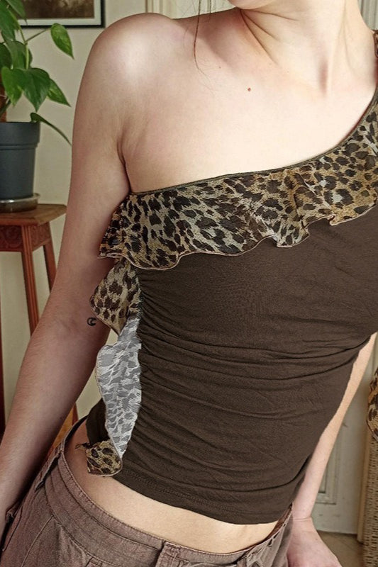 Top mit kurzem Schnitt, Bindedetail und Leopardenmuster in Braun