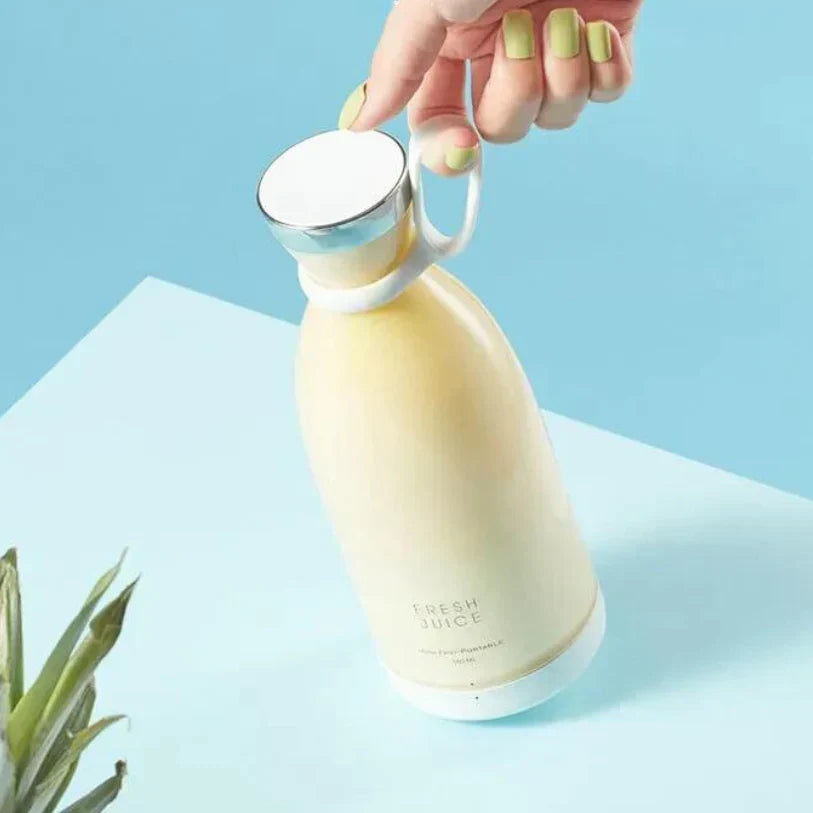 SmoothieGo – Kompakter sowie Tragbarer Smoothie-Mixer