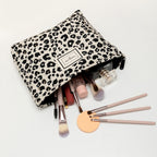 Schicke Leoparden-Make-up-Tasche – Platzsparend und Funktional