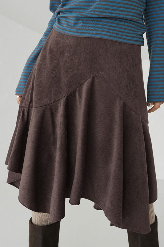 Asymmetrischer Rock mit hoher Taille