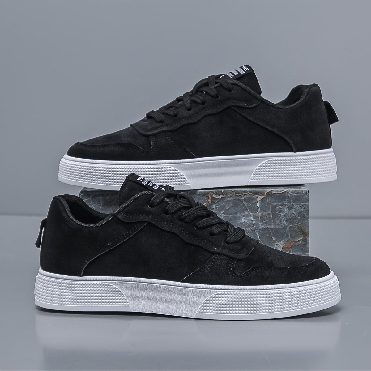 Herren Sneaker mit niedrigem Schaft – Bequem und haltbar mit weißer PVC-Sohle